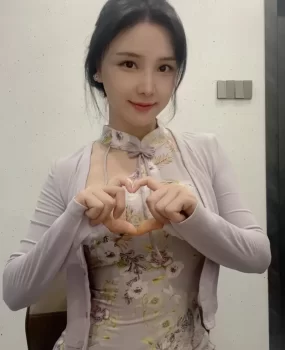 姿色小妹，清纯解腻