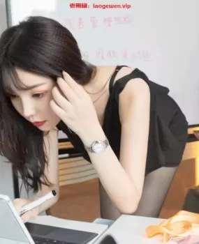 长腿黑丝性感小姐姐