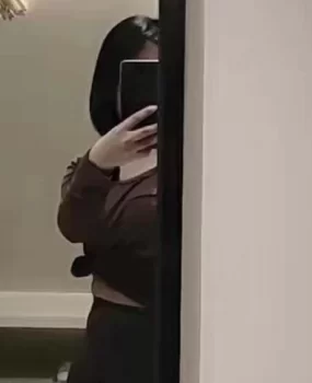 娇小玲珑，服务一流的妹子